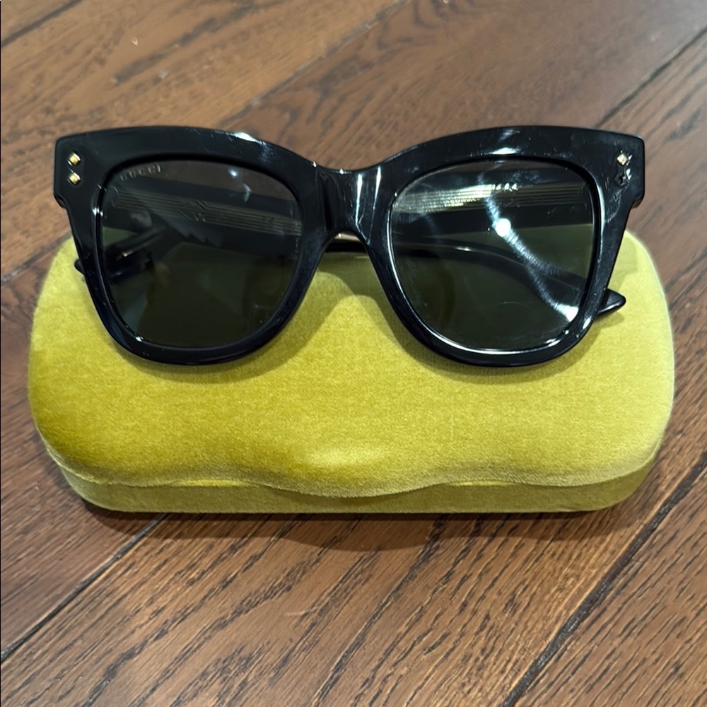 Women’s Gucci Black Sunglasses